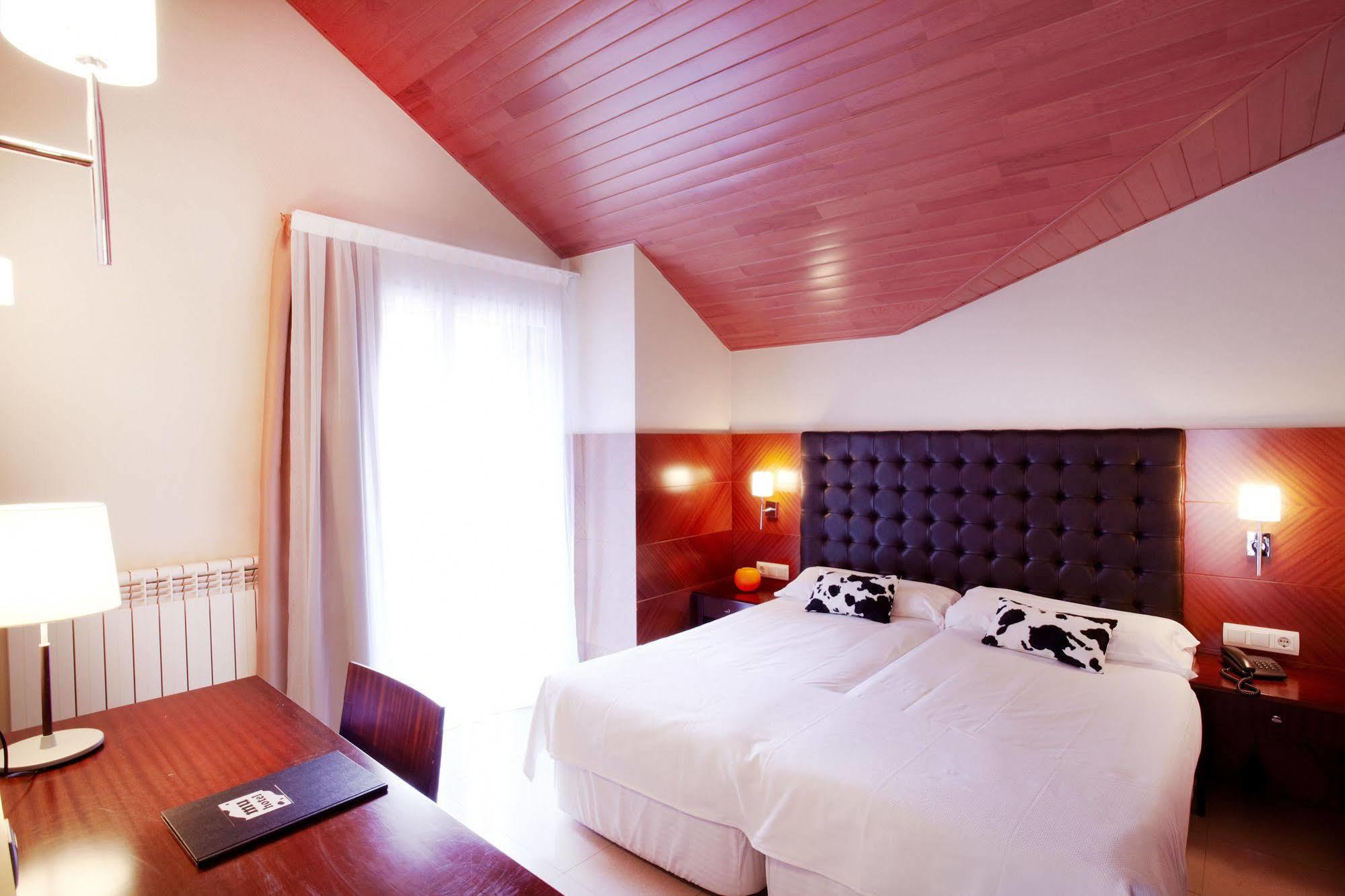 Hotel Mu 라코르티나다 외부 사진